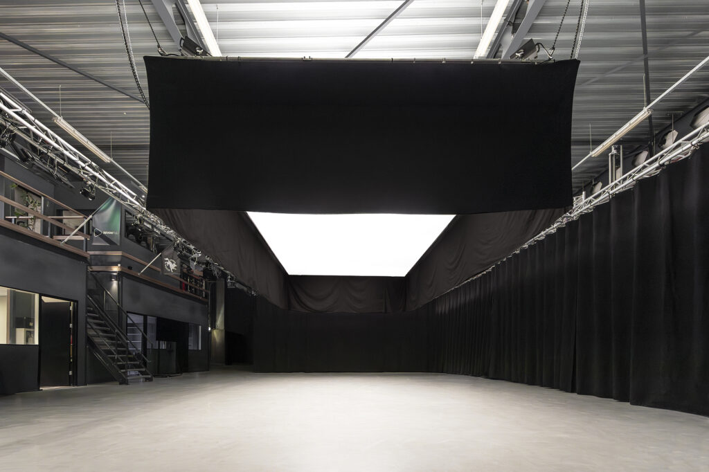 Grote softbox van 4,5 bij 6 meter