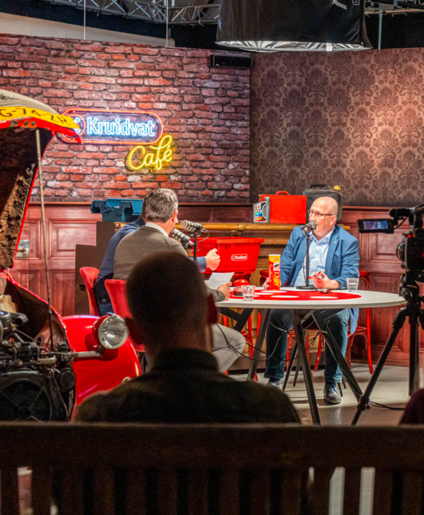 Een ruime filmstudio met filmset op maat nabij Vianen