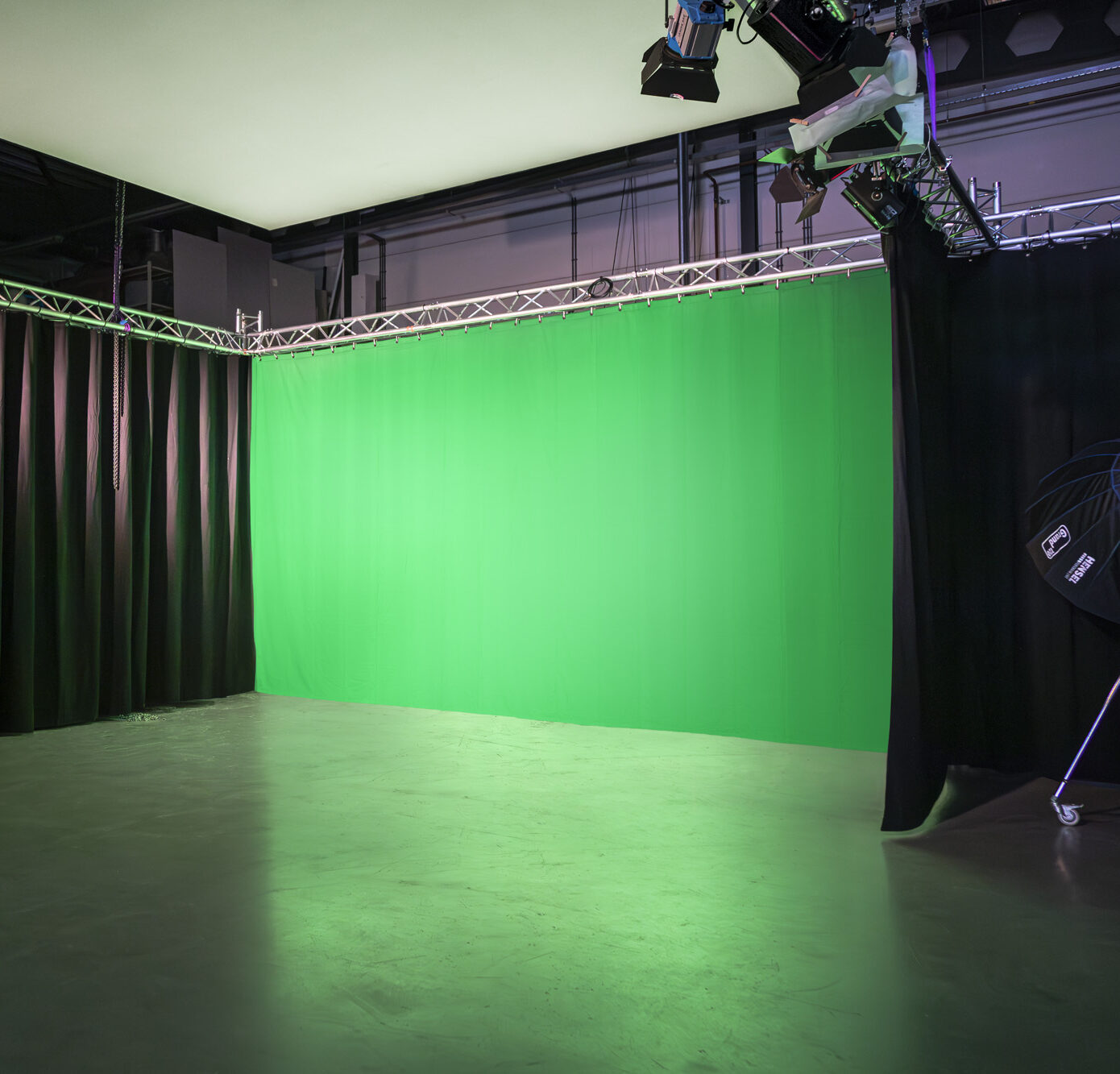 Huur een filmstudio met greenscreen in de buurt van Hilversum