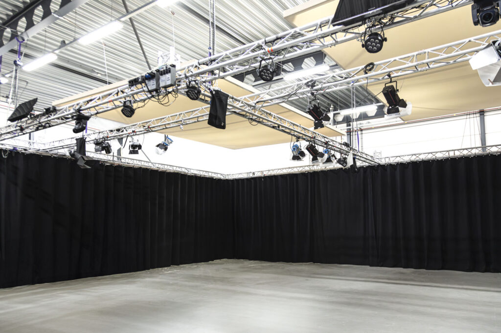 Huur een filmstudio in de buurt van Hoofddorp bij studio Revontuli